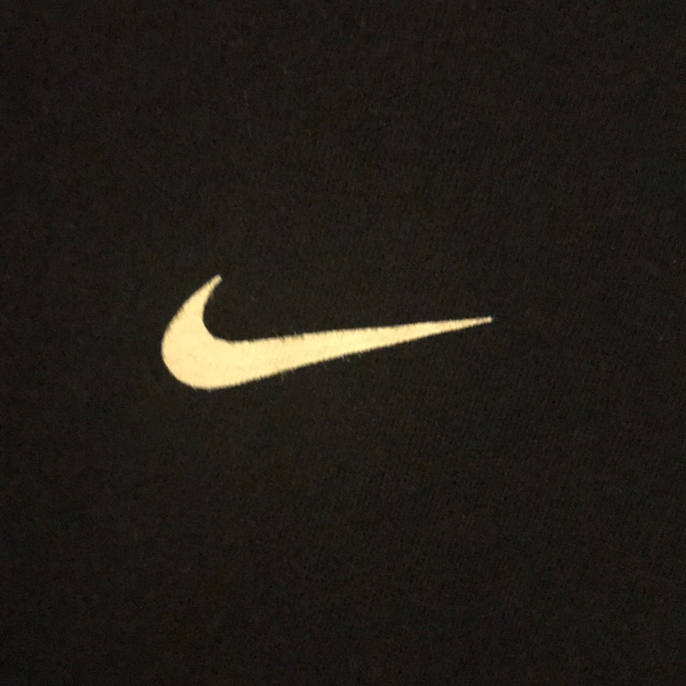 Nike tee - Picture 3 of 3